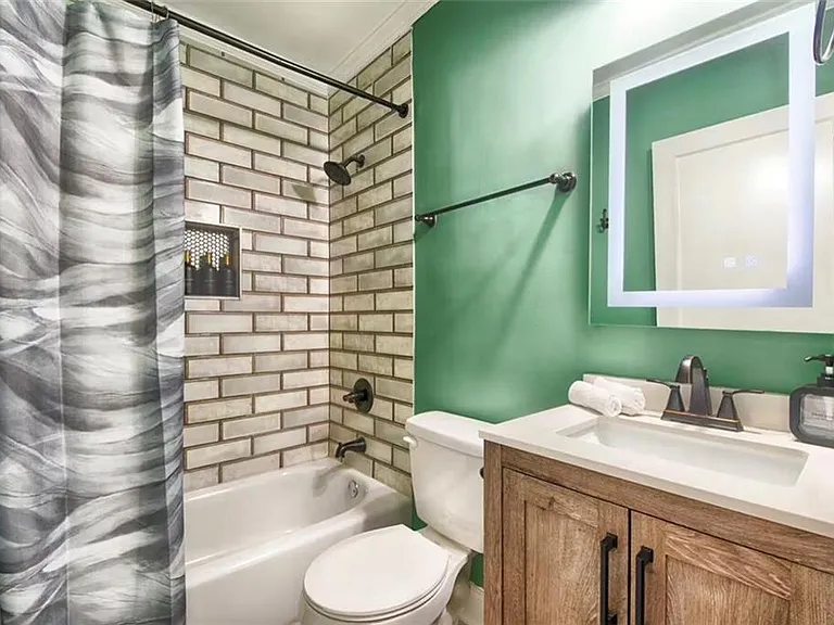 1225 Graymont Dr SW — Photo 4