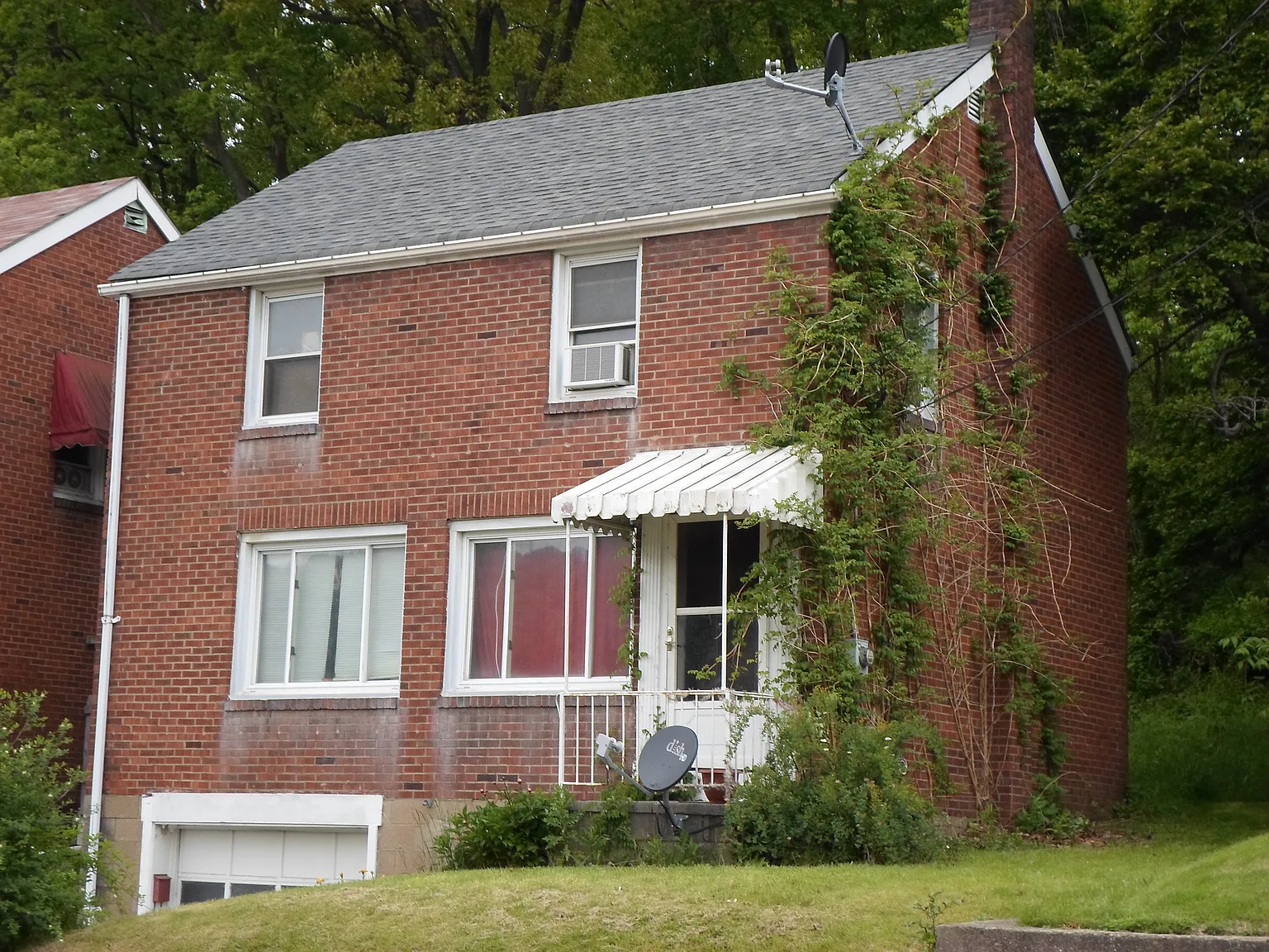 4313 Brooke St photo 1