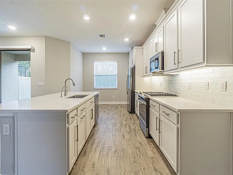 5062 San Martino Dr — Photo 6