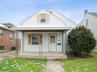 10818 S Whipple St, Chicago, IL