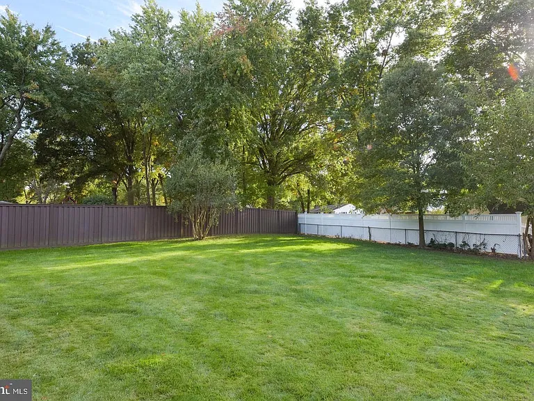 8506 Wagon Wheel Rd — Photo 30