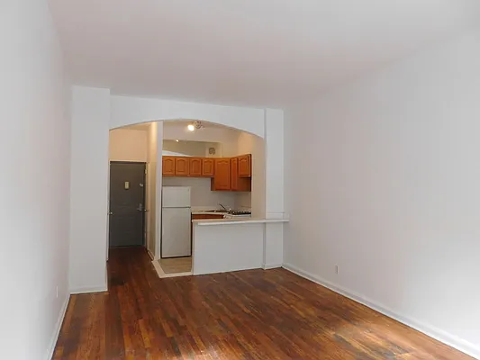 Rented by Sean Mashihi, LREB | media 15