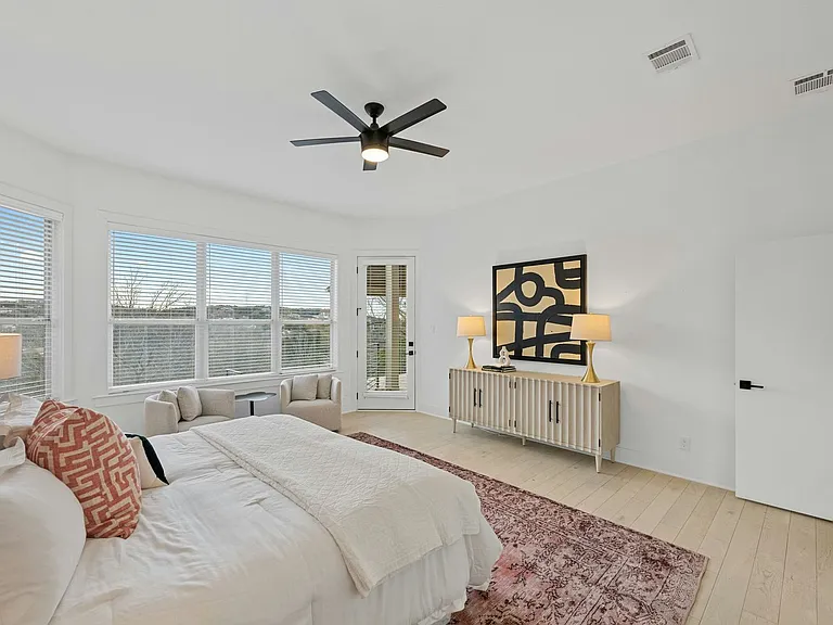 7905 Brightman Ln — Photo 25