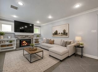 122 Garside Ave, Wayne, NJ 07470