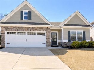 311 Eagles Bluff Way, Hoschton, GA 30548