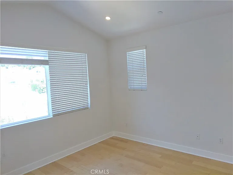 6300 Honolulu Ave #101 — Photo 20