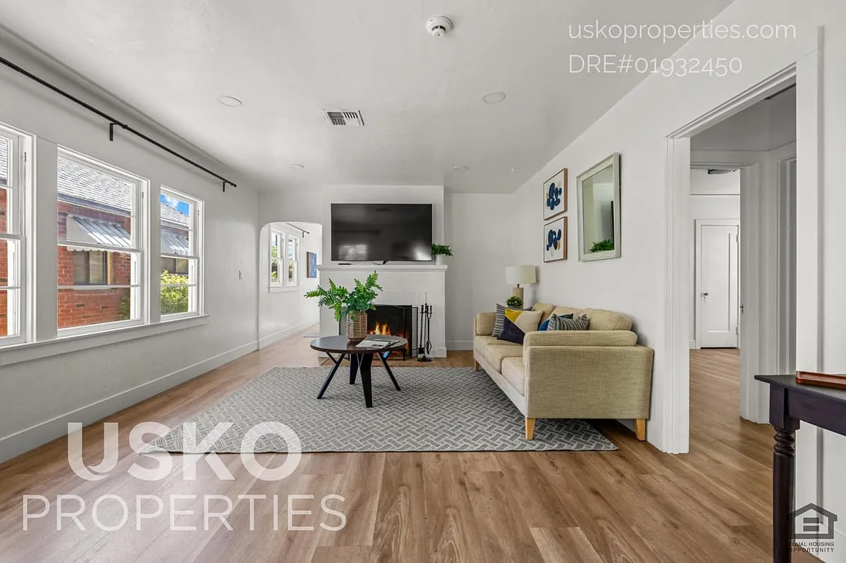 2625 27th St #1, Sacramento, CA 95818, USA — Photo 4