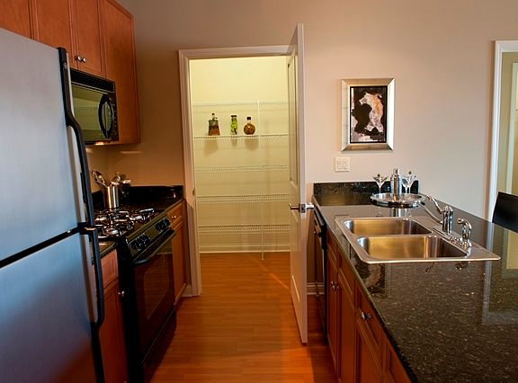 4th image of 1801 Tower Dr #E304