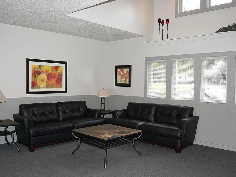 Brookside Apartments — Photo 33