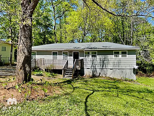 1407 Sycamore Dr NW Photo 1