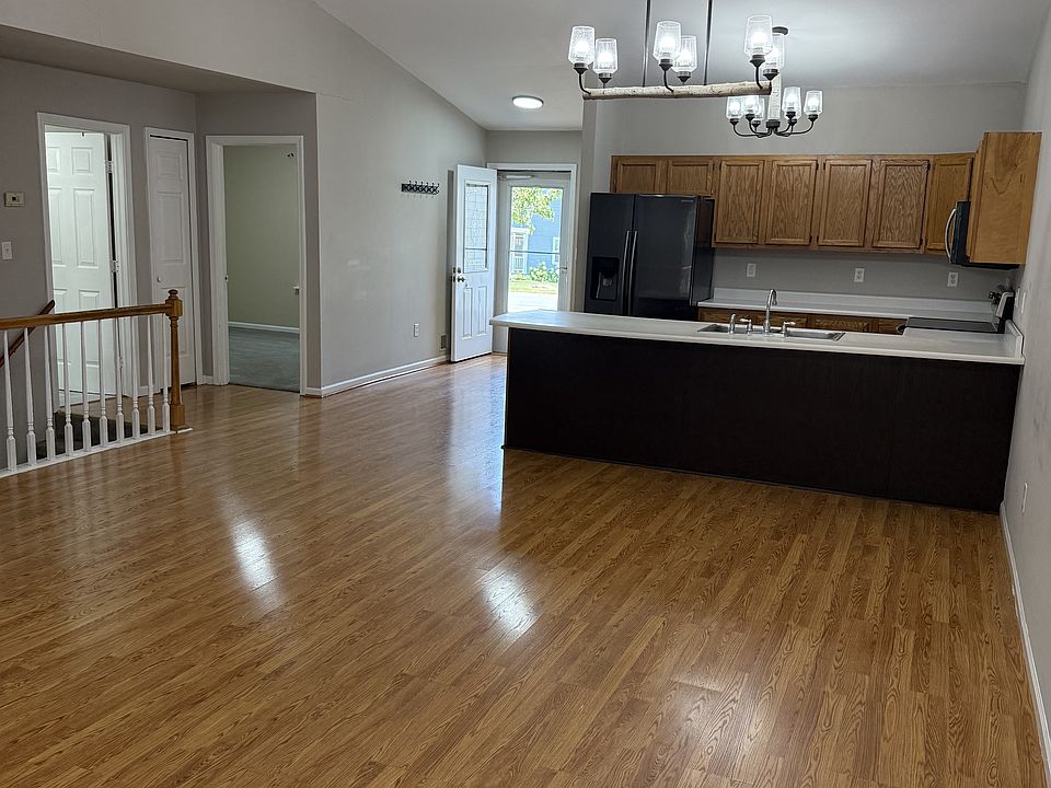Dining Area - Island