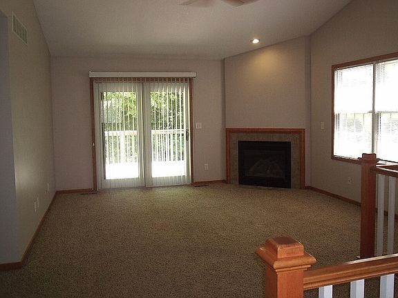 3rd image of 205 Brush Creek Ln