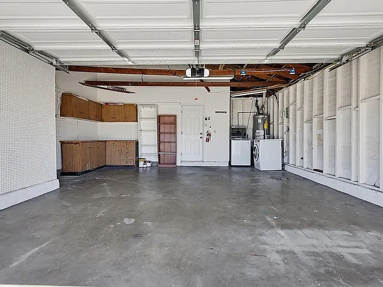 465 Meadowbrook Dr — Photo 64