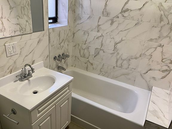 4th image of 1905 Avenue N #5B
