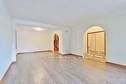 7887 Dufferin St — Photo 10
