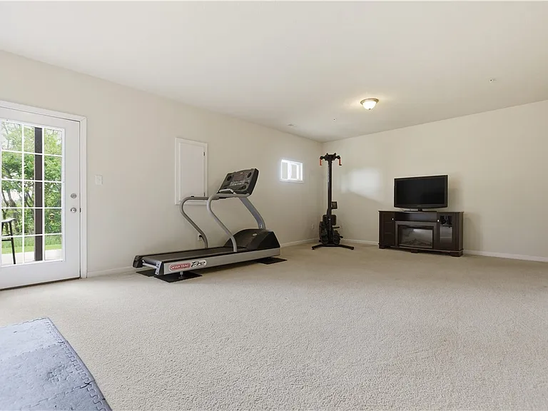 2306 Flint Dr — Photo 31