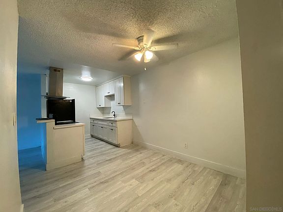 3rd image of 702 R Ave