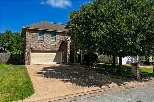 2212 Brougham Pl Photo 1