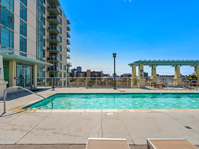 850 Beech St #820 — Photo 31