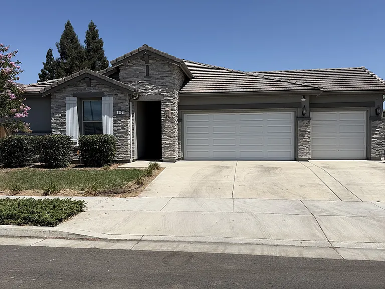 1908 E Monte Vista Ave — Photo 3