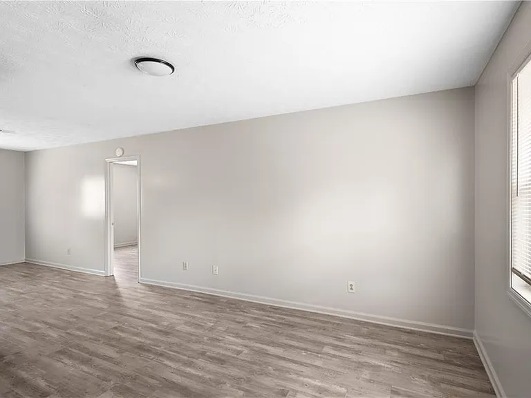 1007 New Lacy St #8 — Photo 3