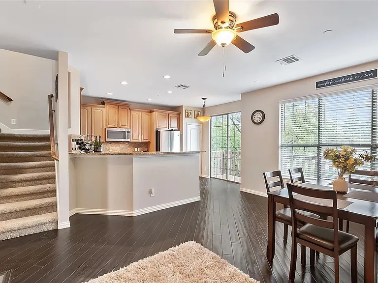 1347 Chase Ln — Photo 13