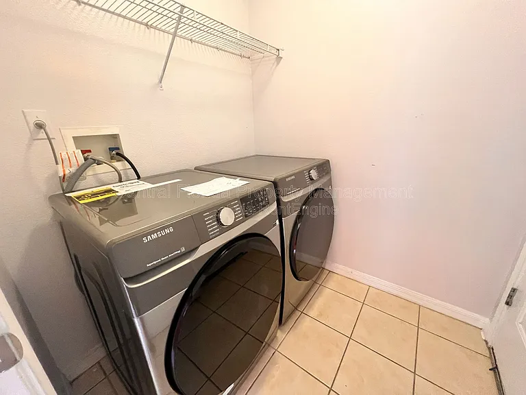 1821 Courtland St — Photo 13