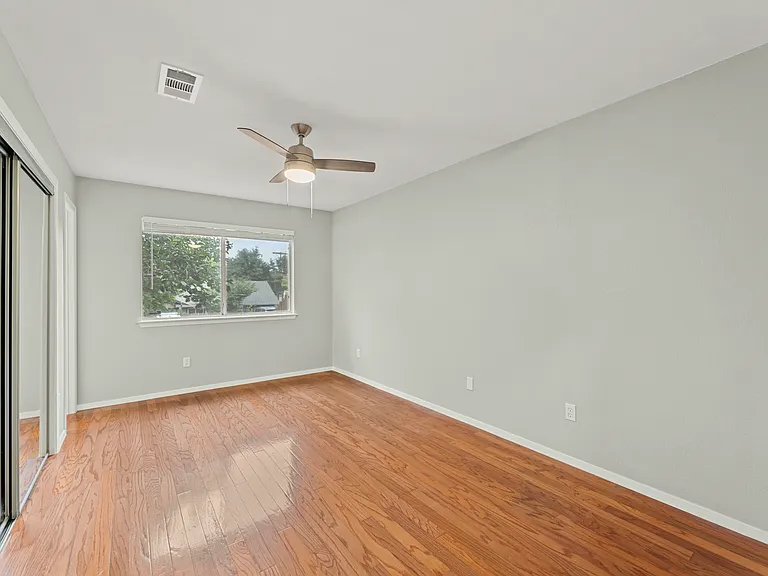 1015 E Yager Ln #158 — Photo 19