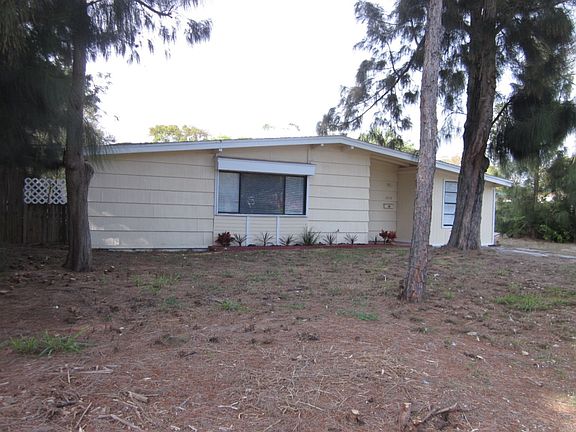 5th image of 3919 Neptune Dr SE