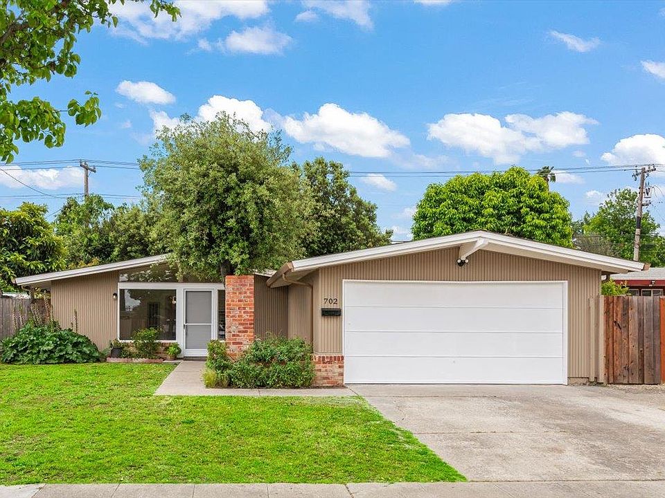 1st image of 702 Lakefair Dr