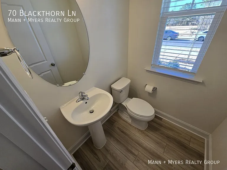 70 Blackthorn Ln — Photo 9