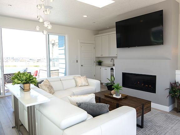 Major League Sky Room Fireplace Daybreak Sky Terrace Collection