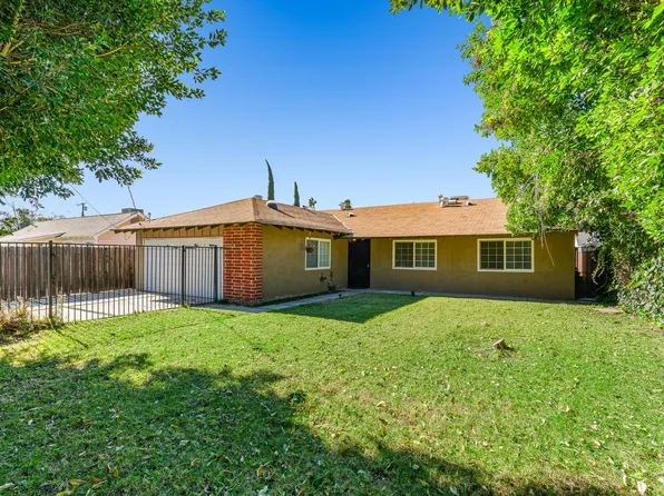 7023 De Celis Pl, Van Nuys, CA 91406