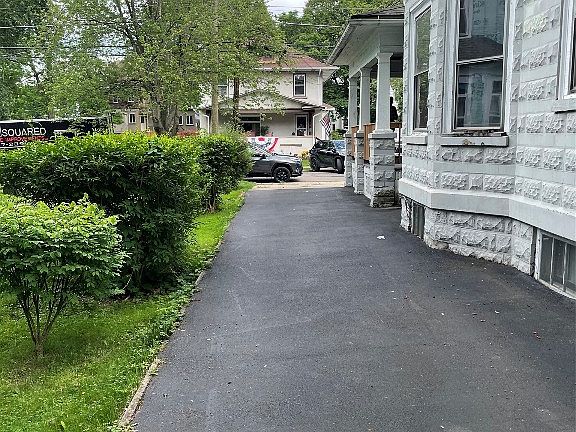 2nd image of 79 Park St #1R