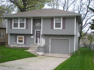 1320 S Spring St, Independence, MO 64055