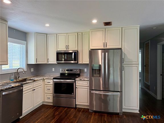 4th image of 1546 & 1558 Green Hill Dr
