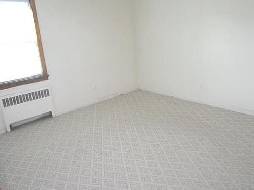 3rd image of 205 Eagle St