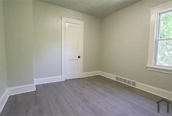 10525 Gooding Ave #UP — Photo 13