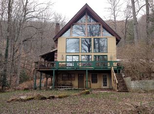 650 Cals Cove Rd, Franklin, NC 28734