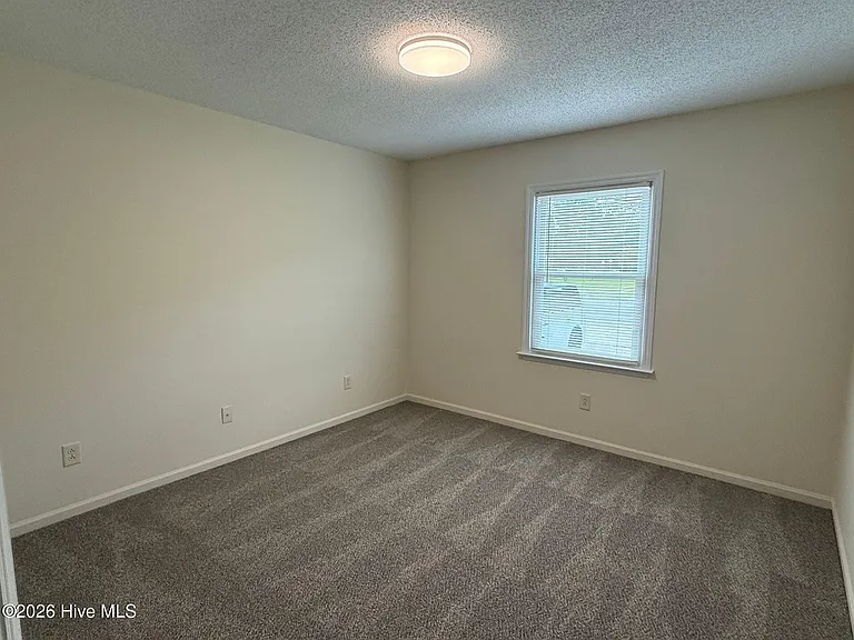 1820 Burgaw Hwy — Photo 5