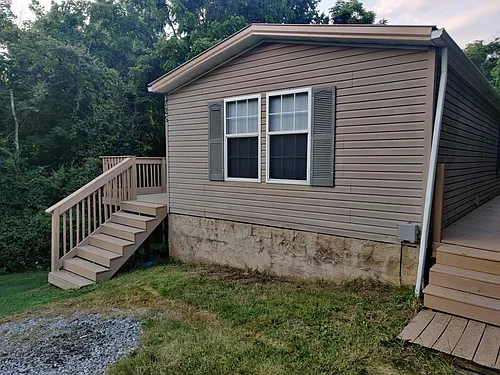 725 Rockingham Rd Photo 1