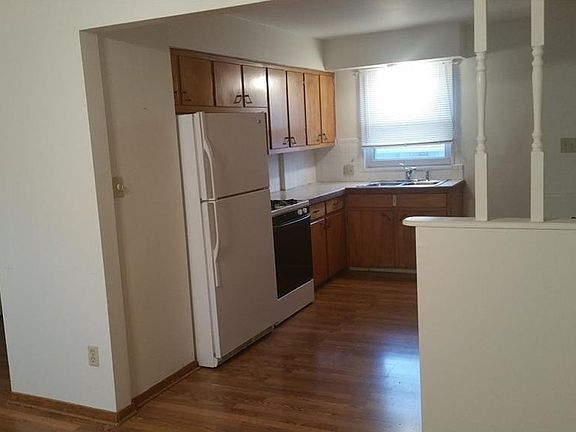 3rd image of 1862 Quayle Dr