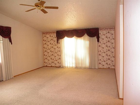 2nd image of 8325 Willowdale Dr