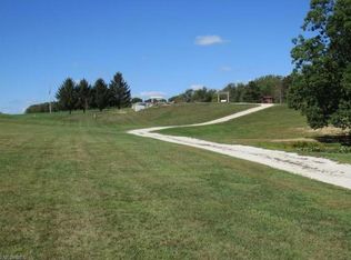 3131 Avalon Rd NW, Carrollton, OH 44615