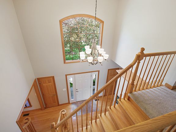 4th image of 40W675 Stonebriar Ln