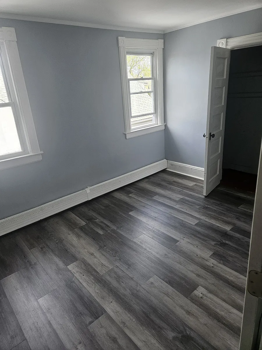 Building Photo - 66-68 Edgewood St #3