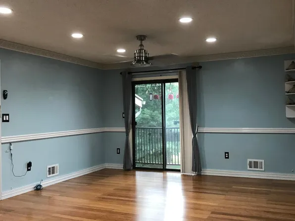 77 Canterbury Ct, Piscataway, NJ 08854