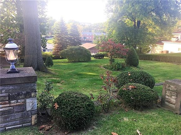 2nd image of 114 Woodland Dr