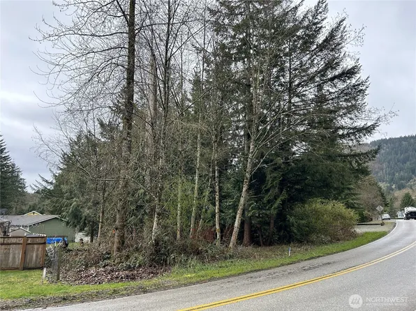 688 Rainbow Drive, Sedro Woolley, WA 98284