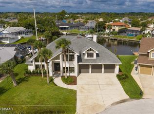 7 Chinook Ct, Palm Coast, FL 32137